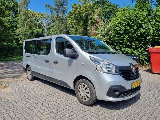 Schadeauto Renault Trafic 1.6 DCI L2 9 Pers. Airco 2015/6