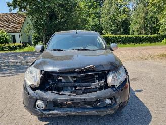 Mitsubishi L-200 2.4 DI-D Aut Double Cab picture 9