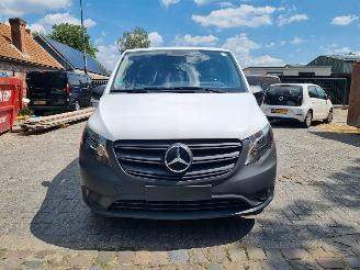 Mercedes eVito 112 66KW L2 Airco Navi Camera picture 8