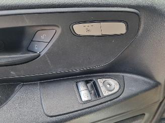 Mercedes eVito 112 66KW L2 Airco Navi Camera picture 14