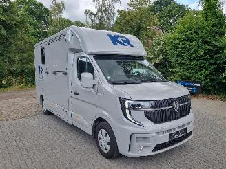 uszkodzony samochody osobowe Renault Master 2.0 DCI Aut. Krismar Horsebox 2025/10