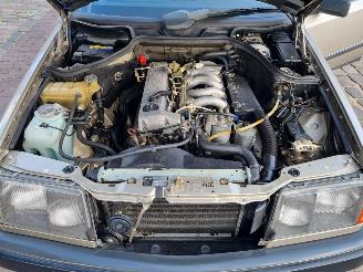 Mercedes E-klasse 250d Aut. W124 Schuifdak picture 24