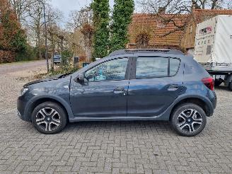 Dacia Sandero Stepway BlueDCI 95 Airco Navi picture 2