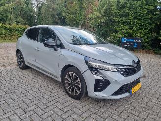 Avarii autoturisme Renault Clio 1.0 TCe Navi Led Camera 2025/1
