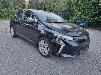 Unfallwagen Renault Clio 1.0 TCE 90 Airco Navi 2024/8