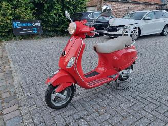 Unfall Kfz Roller Vespa  LX50 2017/4