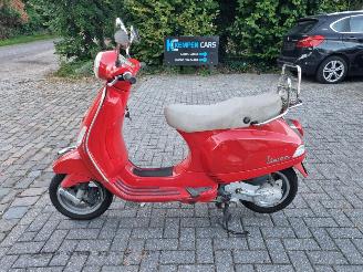 Vespa  LX50 picture 2