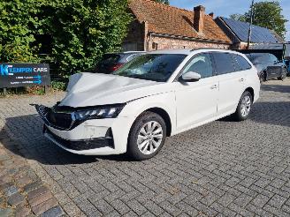Schadeauto Skoda Octavia 1.5 TSI Aut. Bussines Ed. 2025/12