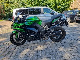 krockskadad bil motor Kawasaki  Ninja 1100 SX Akrapovic Stuurverw. 2025/12
