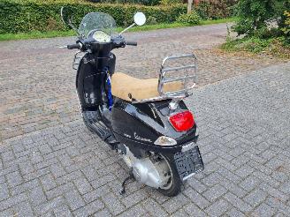Vespa  LX 125 1867KM! picture 3