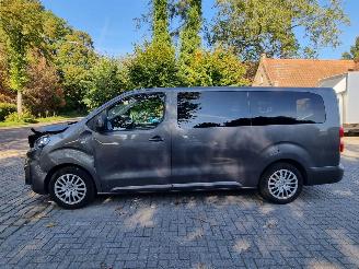 Peugeot Traveller BlueHDI 120 XL 9 Stoelen Navi Airco picture 2