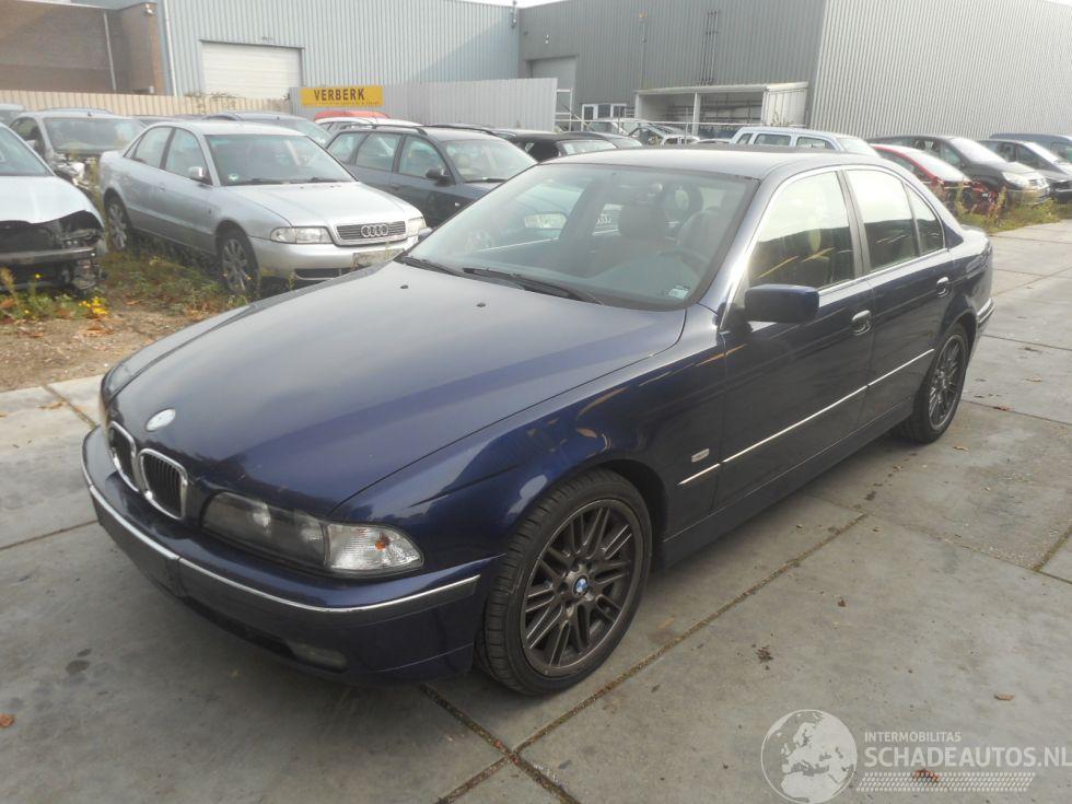 BMW 5-serie e39  523i