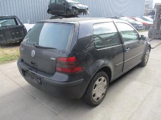 Volkswagen Golf  picture 2