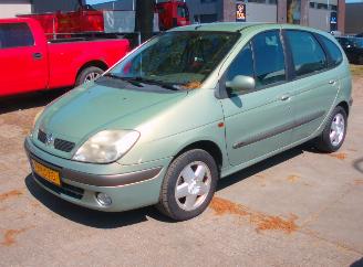 Renault Scenic  picture 1