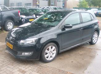 uszkodzony samochody osobowe Volkswagen Polo  2011/9