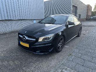 Unfallwagen Mercedes Cla-klasse AMG CLA180 / NAVI / LED / ALCANTARA / PDC / MFS 2015/6