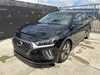 Vaurioauto  passenger cars Hyundai Ioniq 1.6 GDI FACELIFT | CAMERA | XENON-LED | AMBIENT LIGHT | CRUISE CONTROL 2020/10