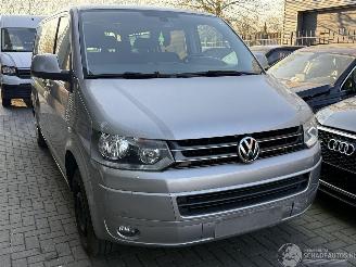 Unfallwagen Volkswagen Caravelle 2.0 TDI AUTOMAAT / CLIMATE / PDC / 2015/5