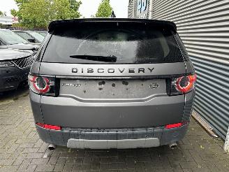 Land Rover Discovery Sport 2.0 TD4 PANO/CAMERA/LEDER/TREKHAAK/MERIDIAN/LED/RIJDBAAR! picture 2