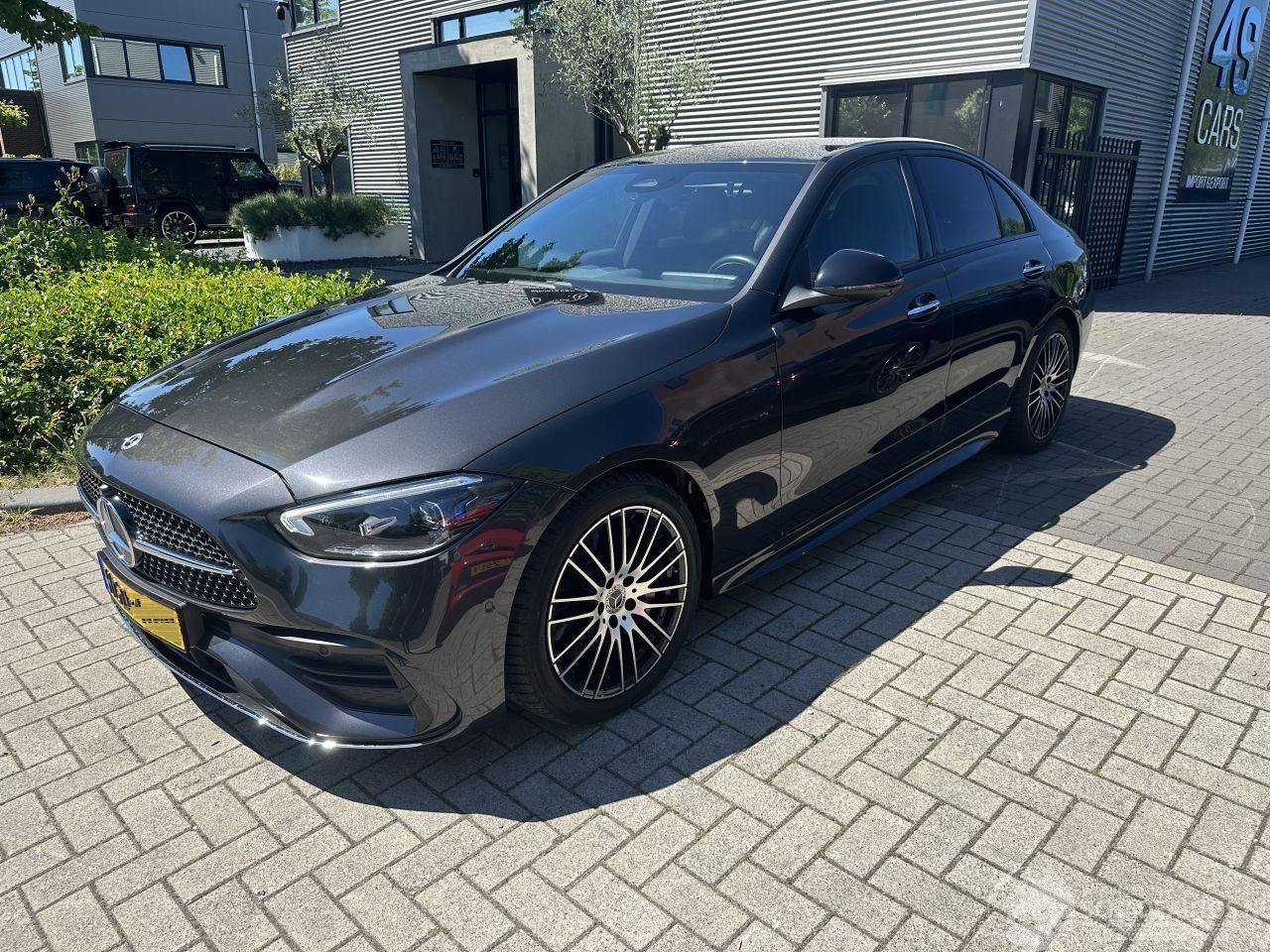 Mercedes C-klasse C220d AMG/RADAR/LEDER/360CAMERA/SFEERVERLICHTING/BOMVOL