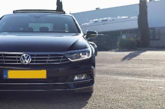 Volkswagen Passat 1.4 TSI ACT 3X R-LINE PANO/LEDER/LED/NAVI/CLIMA SCHADEVRIJ/DAMAGEDFREE picture 9