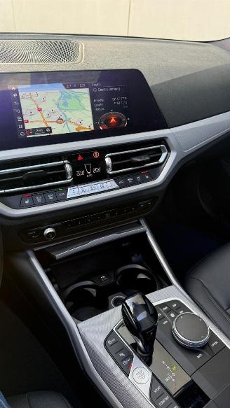 BMW 3-serie automaat panorama trekhaak business package picture 9