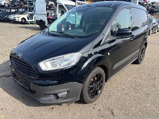 démontage fourgonnettes/vécules utilitaires Ford Transit Courier Van  2017/1