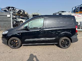Ford Transit Courier Van  picture 4