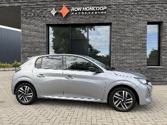 Voiture accidenté Peugeot 208 1.2 PureTech 101PK EAT8 Aut. Allure 2023/3