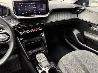 Peugeot 208 NEW MOD. 1.2 PureTech 101PK EAT8 Aut. Allure picture 21