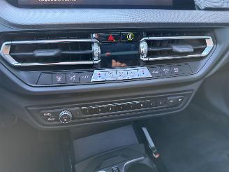 BMW 1-serie 118i 136PK Steptronic M-Sport PANO KUIP VOL! picture 30