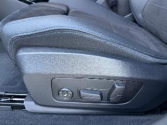 BMW iX2 eDrive20 73kWh 204PK Aut. M-Sport VOLL! picture 19