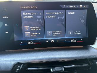 BMW iX2 eDrive20 73kWh 204PK Aut. M-Sport VOLL! picture 27