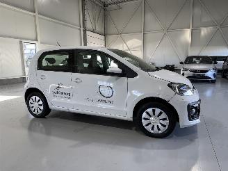 Avarii autoturisme Volkswagen Up! 1.0 MPI 65PK Move-UP! APP CAM ECC 2022/4