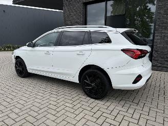 MG MG5 Electric 61kWh Long Range 157PK Aut. Luxury picture 15