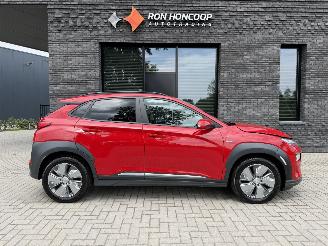 Voiture accidenté Hyundai Kona Electric 64kWh 204PK Aut. Premium 2021/4