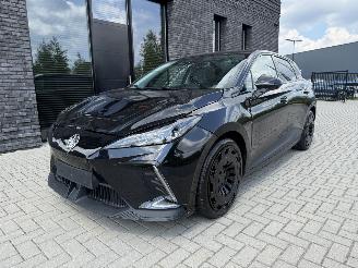 MG MG4 Electric Long Range 64kWh 204PK Aut. Luxury picture 3