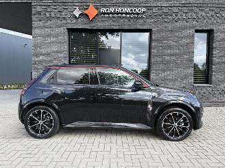 Unfallwagen Renault 5 NEW ICONIC! Comfort Range 52kWh 150PK Aut. 2025/5