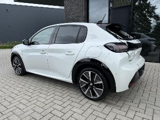 Peugeot e-208 GT 50kWh 136PK Aut. picture 15