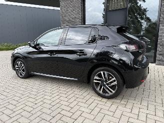 Peugeot 208 1.2 PureTech 101PK Allure picture 15