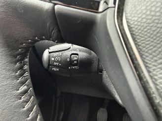 Peugeot 208 1.2 PureTech 101PK Allure picture 28