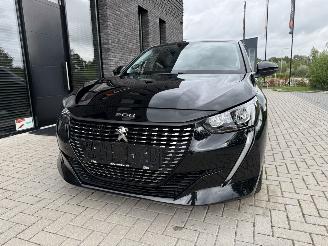 Peugeot 208 1.2 PureTech 101PK Allure picture 4
