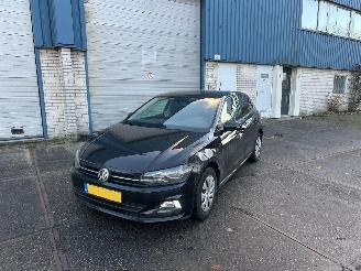 damaged passenger cars Volkswagen Polo 1.0 TSI 2018/8