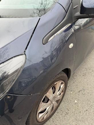 Peugeot 108 Cabrio top picture 15