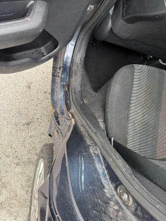 Peugeot 108 Cabrio top picture 17