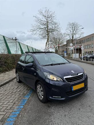 Peugeot 108 Cabrio top picture 2