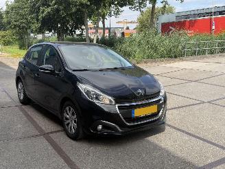 Auto incidentate Peugeot 208 1.2 PureTech Blue Lion 1e Eigenaar 53.000 KM NAP Navi! PDC! 2018/3
