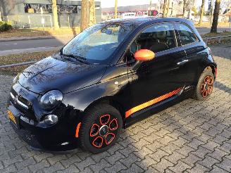 Schadeauto Fiat 500E 500 elektrisch full opties zeer lichte schade 2016/10