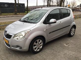 Damaged car Opel Agila Agila 1.2 edition met zeer lichte schade 2010/3
