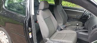 Volkswagen Golf Bj:12-2006 Tour Edition 1.4-16v 80pk Climatecontrol CruiseControl Leren-Stuurwiel armsteun elek-ramen elektrische Spiegel met verwarming Centrale vergrendeling met afstandsbediening mistlampen Parkeersensoren achter Trekhaak metallic lak picture 16